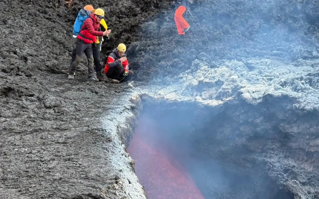 Escursione all’ultima Colata di Lava dell’Etna | 2025